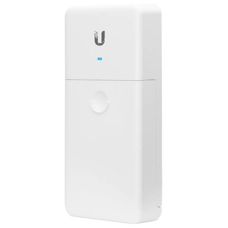 Ubiquiti NanoSwitch Outdoor 4-Port PoE Passthrough Switch